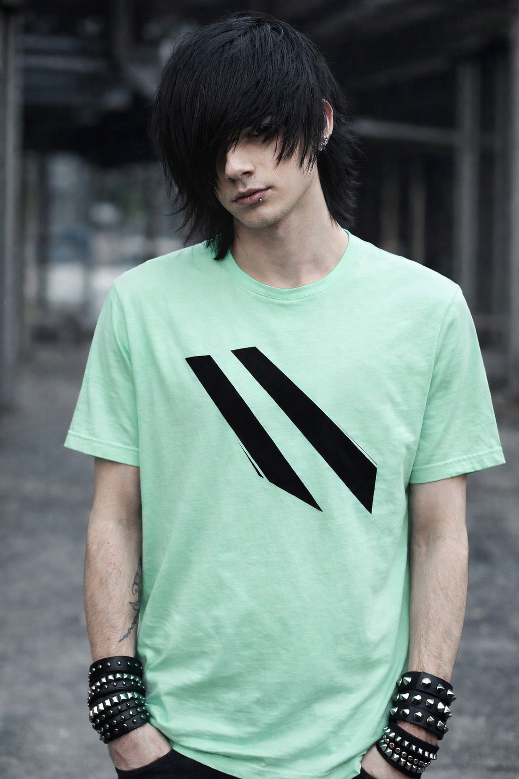 TONGUE OUT “GO ALL OUT” Fitted Sneaker Tee